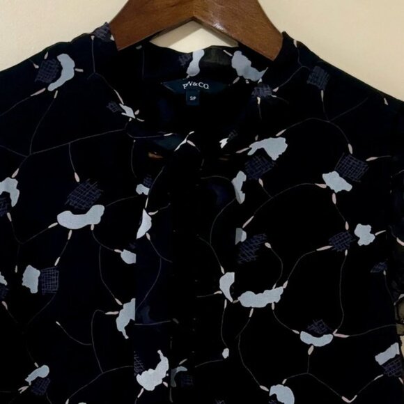 RW&CO Sheer Black Floral Sleeveless Ruffled Top Size S - Picture 3 of 6